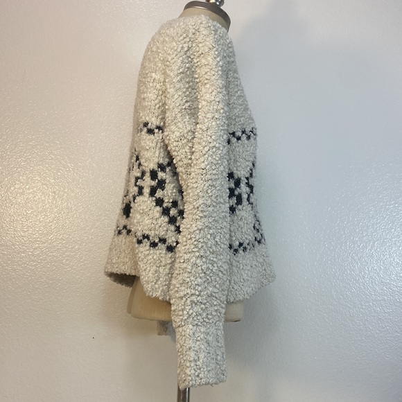 Hippie Rose Geometric Patterned Sweater, Cropped, White, Black Detail, Medium - Picture 2 of 9